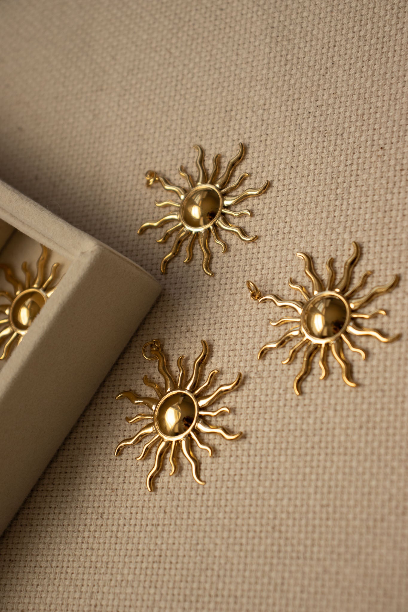 Solene Charm