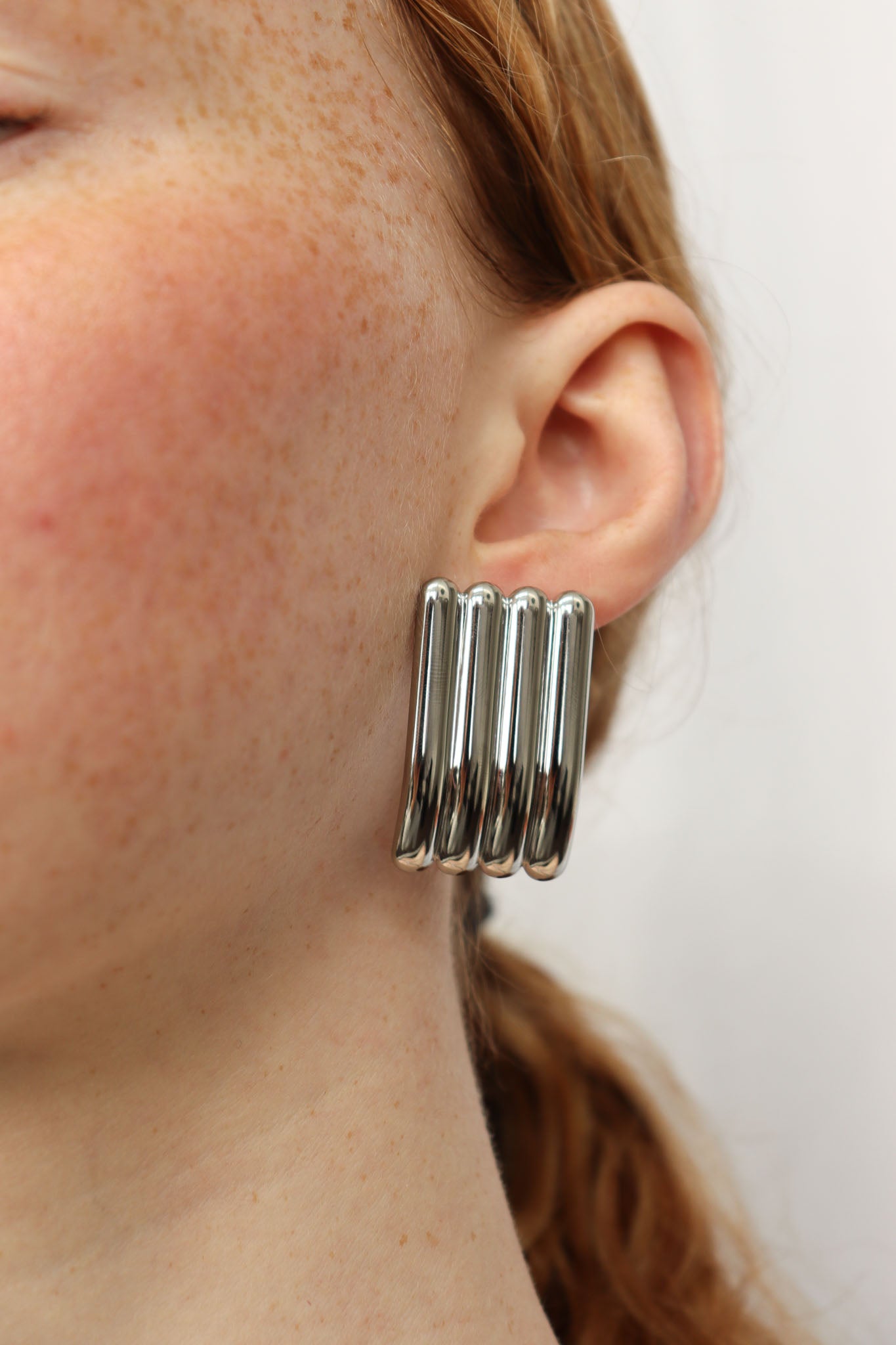 The Chunky Beam Earrings in Silver