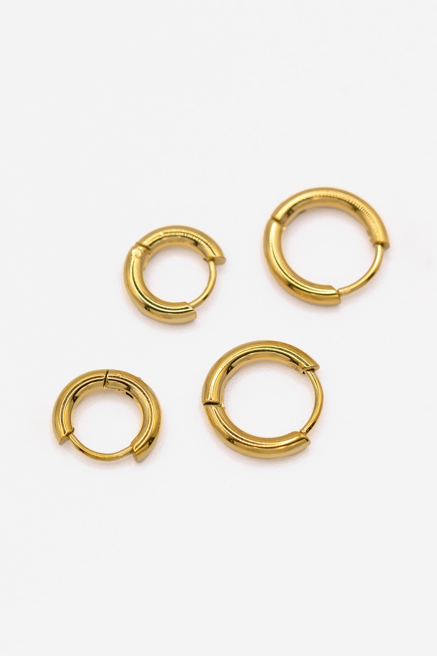 Juana Mini Huggies in Gold