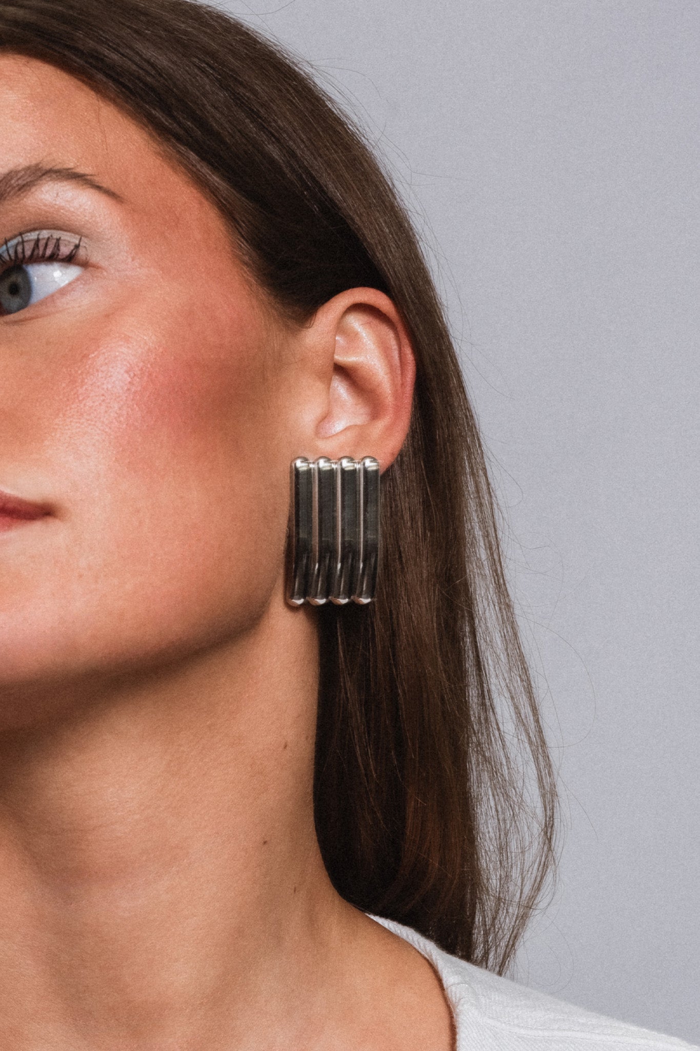 The Chunky Beam Earrings in Silver