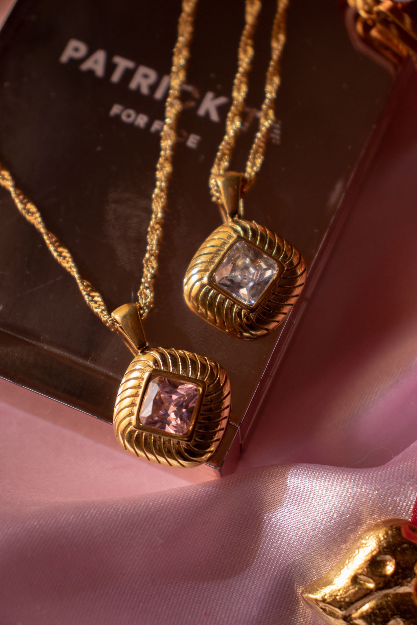 Bezel Stone Chain in Rose