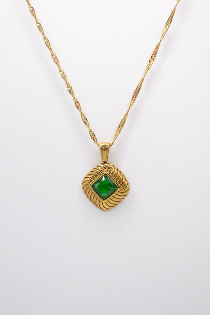 Bezel Stone Chain in Emerald