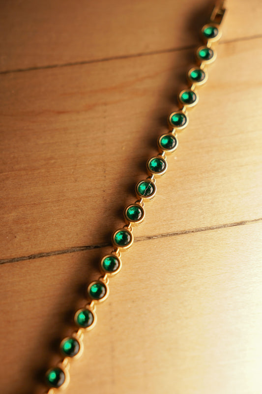 Bezel Stone Bracelet in Emerald