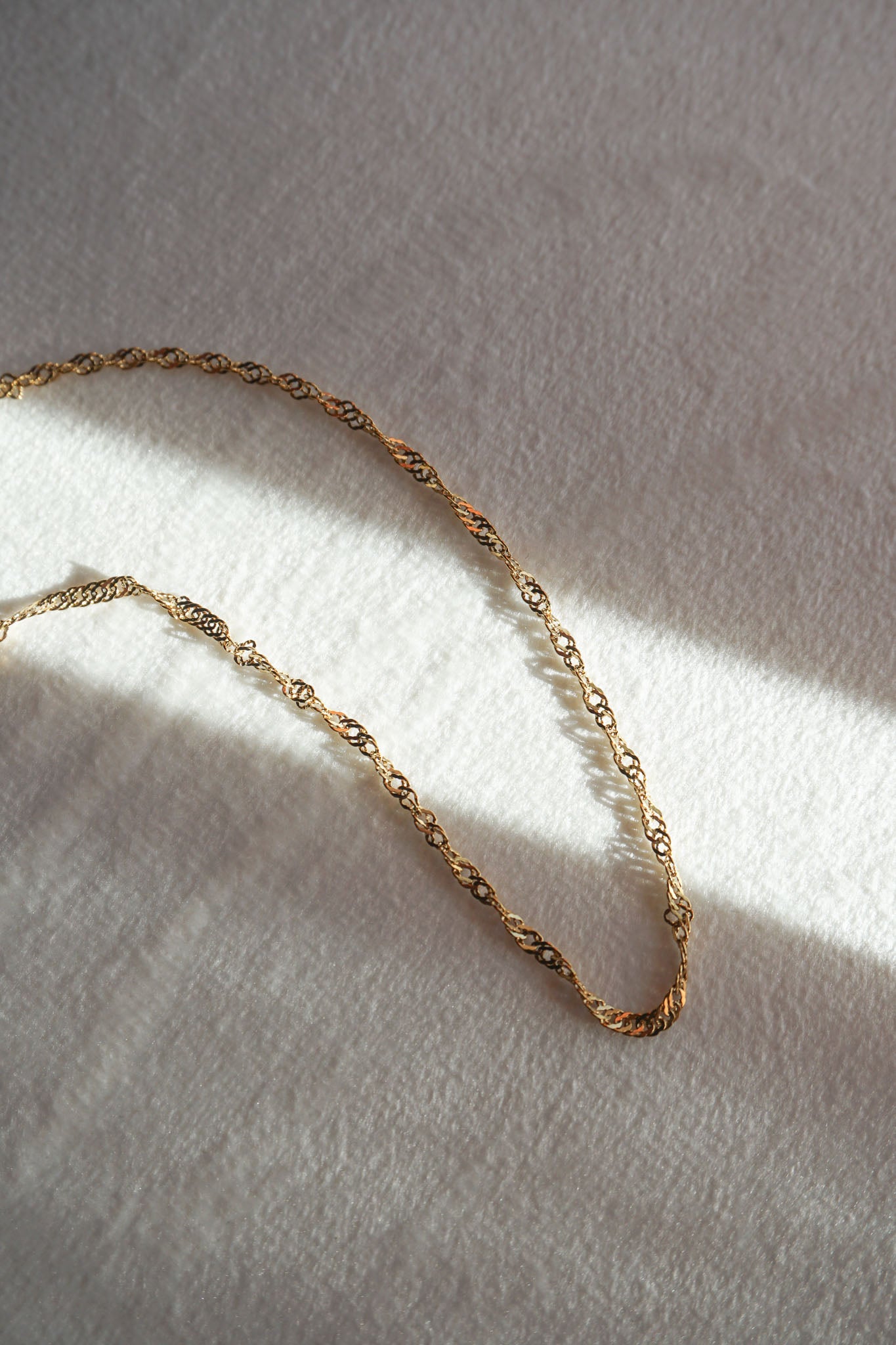 Dainty Twist Chain