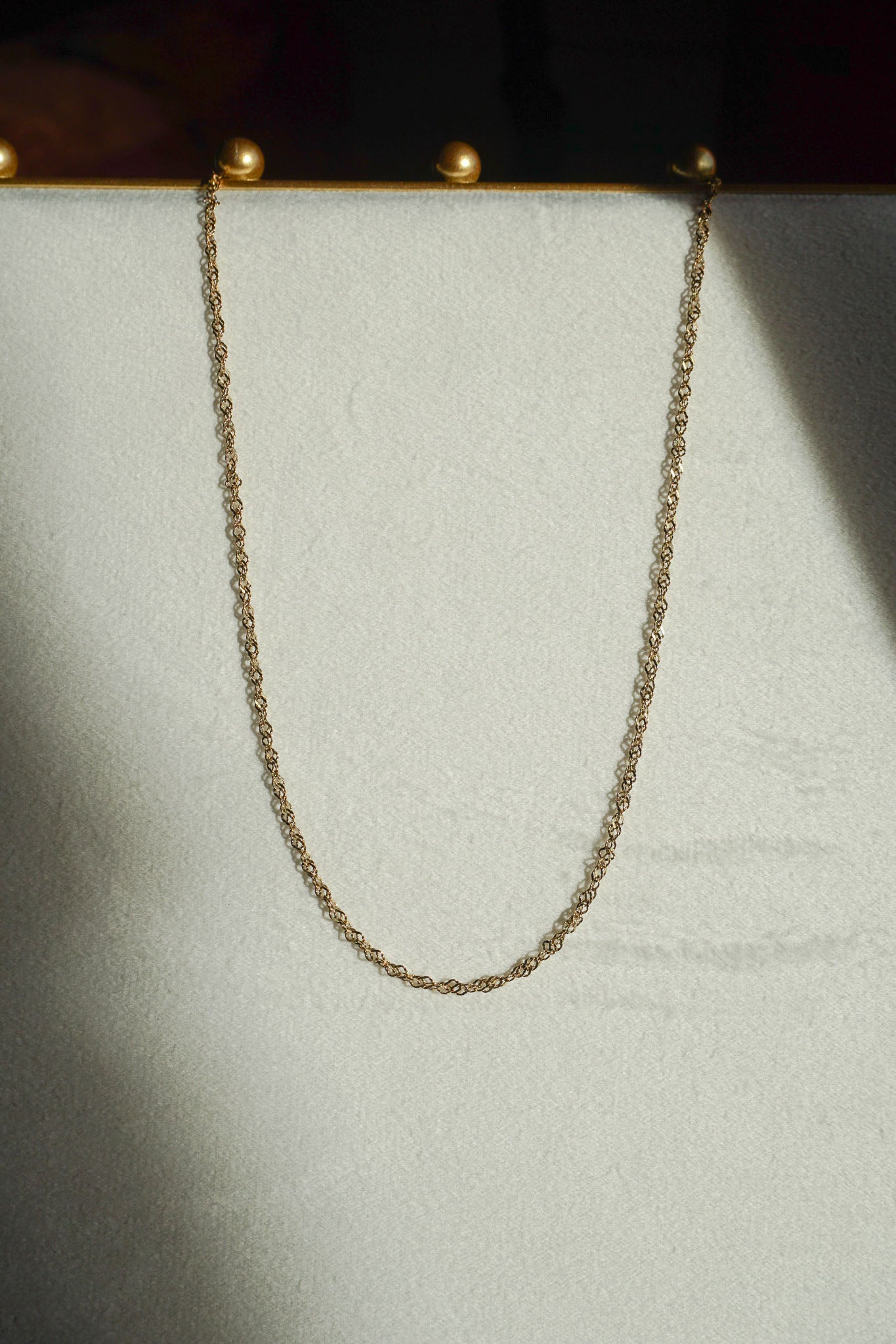 Dainty Twist Chain