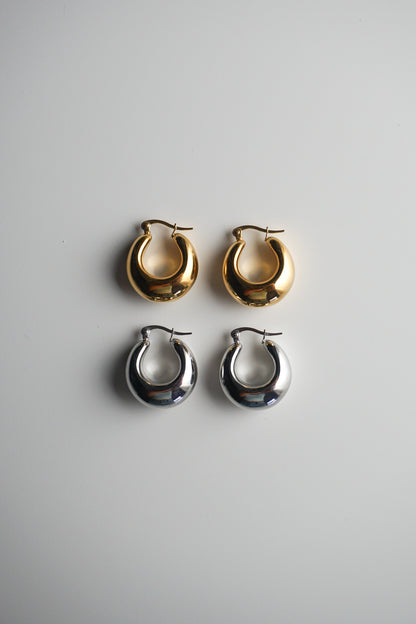 Anastasia Hoops in Gold