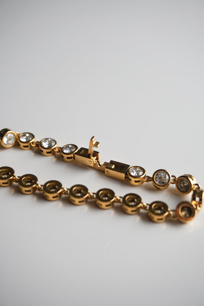 Bezel Stone Bracelet in Gold