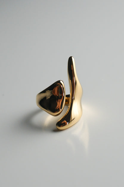 Vivi Ring in Gold