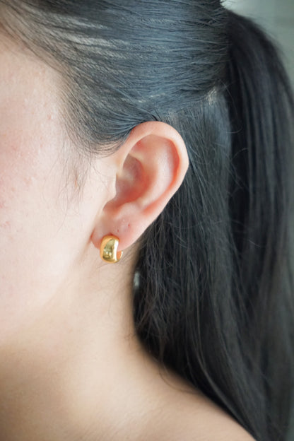 Mini Open Hoops in Gold